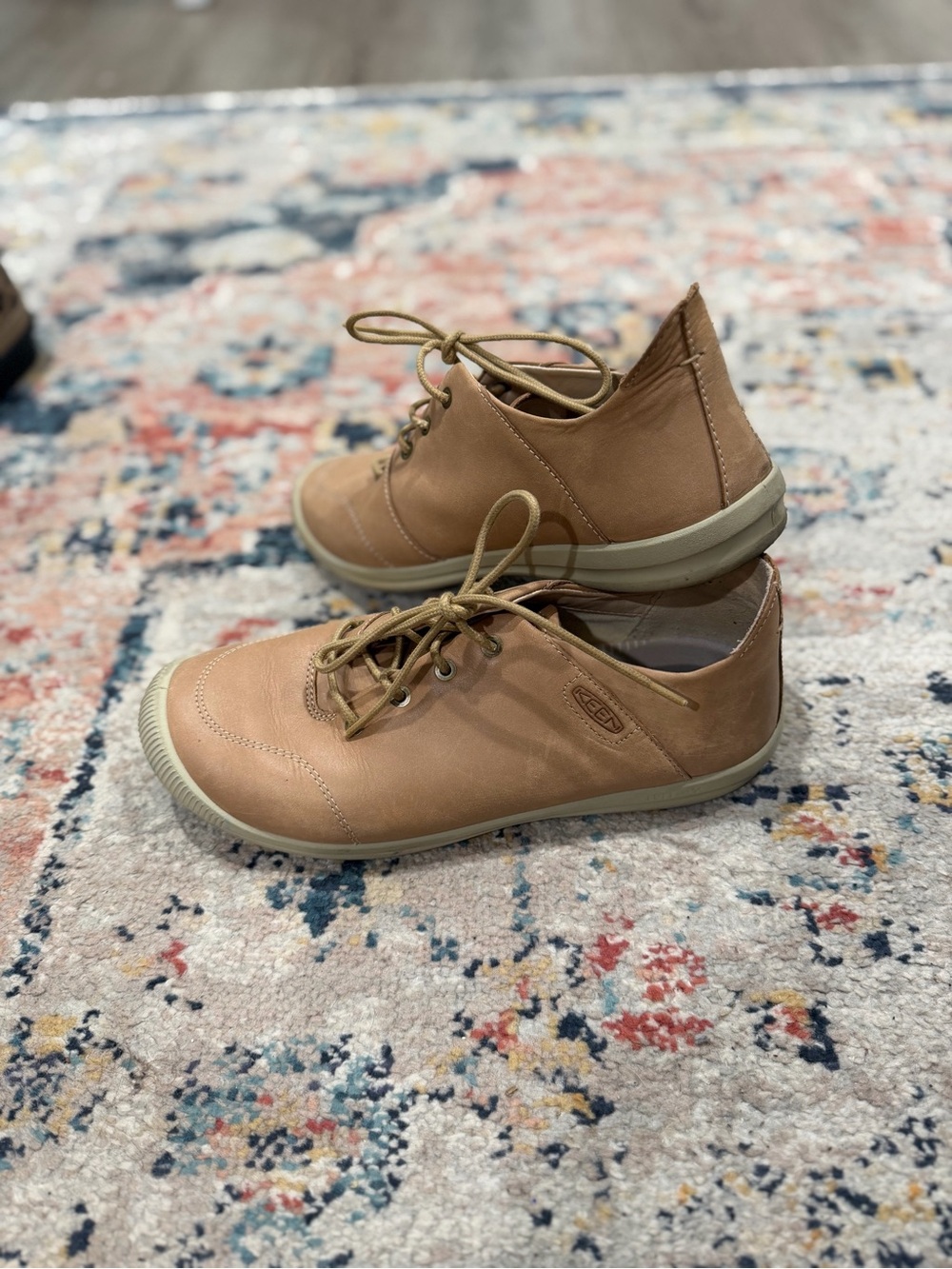 Keen Lorelai II sneakers in tan leather size 8